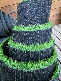 Umělý travní koberec, trávník - nové ořezy z výroby - 5