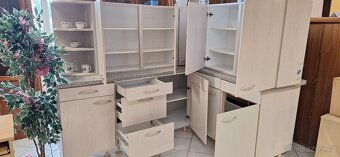 Bytelná kuchyňská linka včetně dřezu a baterie - 5