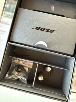Bezdrátová sluchátka Bose Soundsport free top stav - 5
