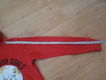 Mikina červená 134/140 H&M s kapucí - 5