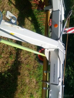 Nahrabovač, shrnovač sena a píce CLAAS LINER 1550TWIN - 5