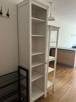 Kompletní vybavení bytu - sedačka,stůl,skříně - 5