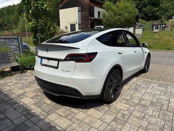Tesla Model Y Performance 12/2022 - 5