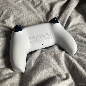 PS5 DualSense ovladač - 5