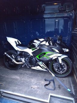 KAWASAKI NINJA 650 - 5