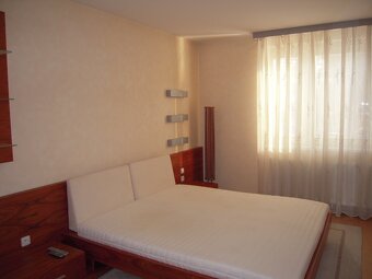 Pronájem zrekonstruovaného bytu 3+kk s balkonem Zlín Obeciny - 5