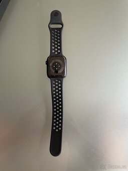 Apple Watch Series 7 Nike edition - 45mm - 5