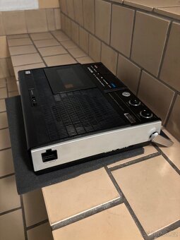 SONY. Kazetový magnetofon - 5