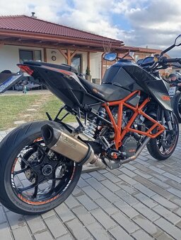 KTM 1290 SUPERDUKE R - 5