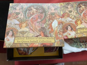 Set hrnečků a talířků Mucha - Queen Isabell Limited Colectio - 5