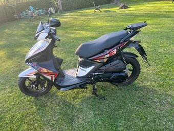 Skútr Kymco Super 8 - 5