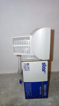 CRT monitory 15/17" - 5