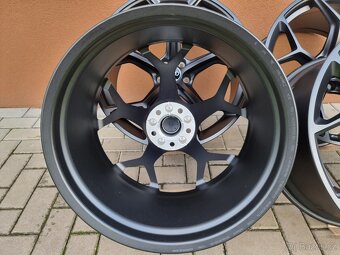 22″ 5×112 AUDI RS6 / RS7 PERFORMANCE “BLACK MATT” originál - 5