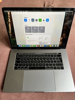 MacBook Pro 2018 - 15inch, 2TB úložiště - 5