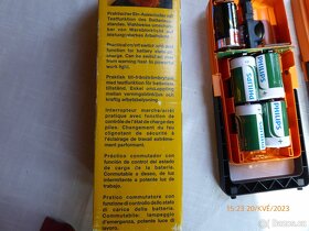 PRACOVNÍ A VAROVNÁ LAMPA HELLA 3003 - 5