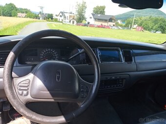 Lincoln TownCar SignatureSeries 4,6i V8 161kW - 5