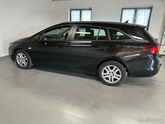 Opel Astra 1.6 CDTi ECOTEC D Edition tažné - 5