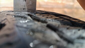 Zimní pneu 215/65 R16 + Alu kola Dezent - 5