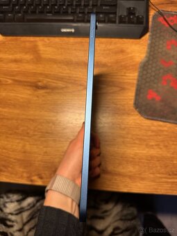 Zánovní Apple iPad 11" 2025 128 GB WiFi Modrá (obal+fólie) - 5