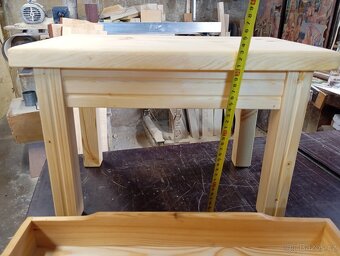 Dřevěné bedýnky a stolečky - 5