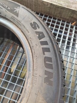 Prodám 2ks zánovní zimních pneu 205/60/15 Sailun Ice Blazer - 5
