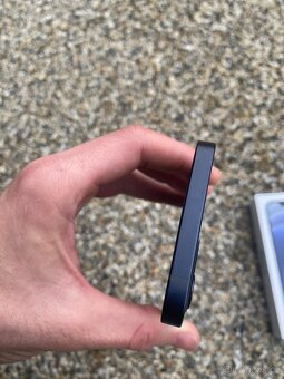 IPhone 12 - baterie 100% - 5