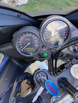 Yamaha FZS 600 Fazer - 5