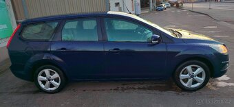 Ford focus facelift 1.6i 16v 74kw benzín Rok 2008 - 5