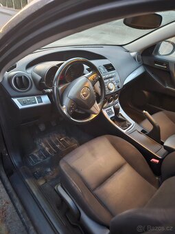 Mazda 3 - 5
