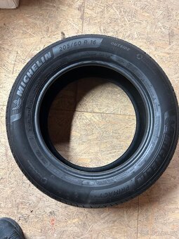 Pneu 205/60 R16 MICHELIN 4ks - 5