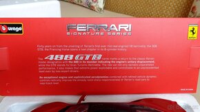 Ferrari 488 GTB červená/černá 1:18 Bburago Signature - 5