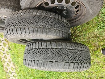 Zimní pneu 215/65 R 16 - 5