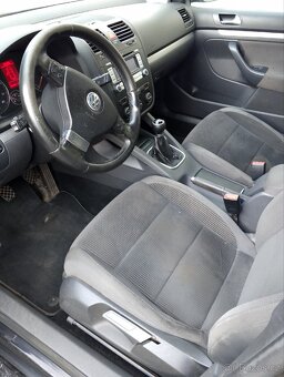 VW Golf V. Variant 1.6 MPI 75 kw (benzín) - 5