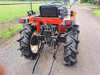 Traktor Yanmar FX185 - 5