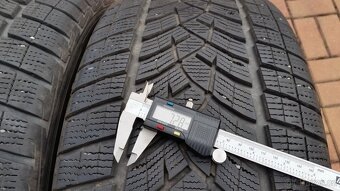 Zimní pneumatiky GoodYear 265/50 R20 111V XL 7 až 7,5mm - 5