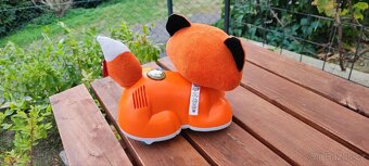 Hrající, svítící a jezdící liška Fischer Price top stav - 5