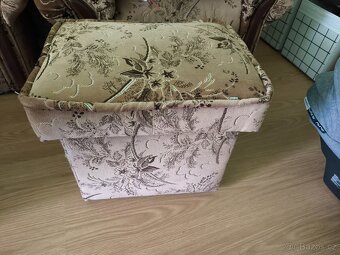 Sedačka, 2 křesla a 2 taburety - 5