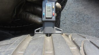 Letní pneu 225/40/19 Bridgestone RFT - 5