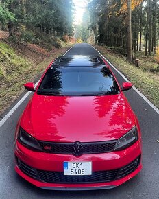 VOLKSWAGEN JETTA GLI nová stk - 5