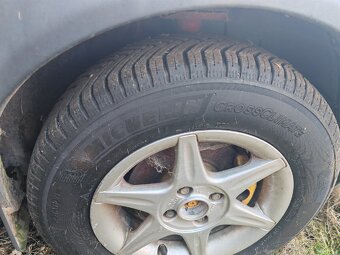 Pěkné celoroční Michelin 175/70/R14 na AL kolech - 5