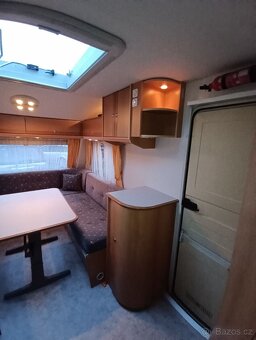 KIP č.147 Rok 2001. Pro 3 osoby. 12V+baterie. 960kg.100km/h - 5