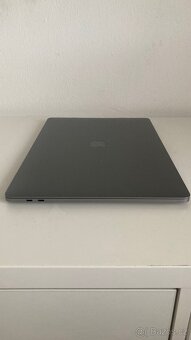MacBook Pro 15” 2016 | 16Gb RAM | i7 | 256Gb SSD - 5