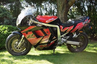 SUZUKI GSX-R 1100 - 5