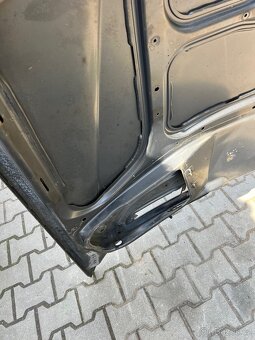 Kapota bmw e38 - 5