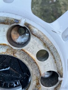 Alu kola 5x112 včetně letních pneu 195/60R16 - 5