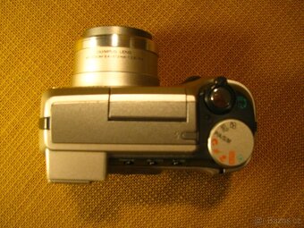 Olympus C-720 ULTRA Zoom - 5