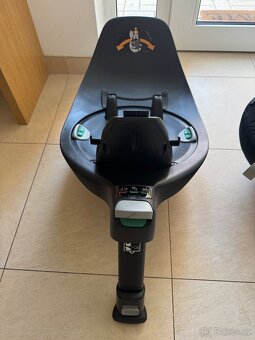 Cybex Cloud Z i-Size s otočnou základnou Base Z - 5