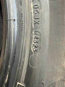235/55r19 - 5
