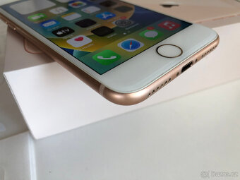 > APPLE iPhone 8 Gold 64GB MQ6J2ZD/A + příslušentví TOP - 5