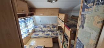 Karavan Knaus Sudwind 550, palandy, WC, TV. - 5